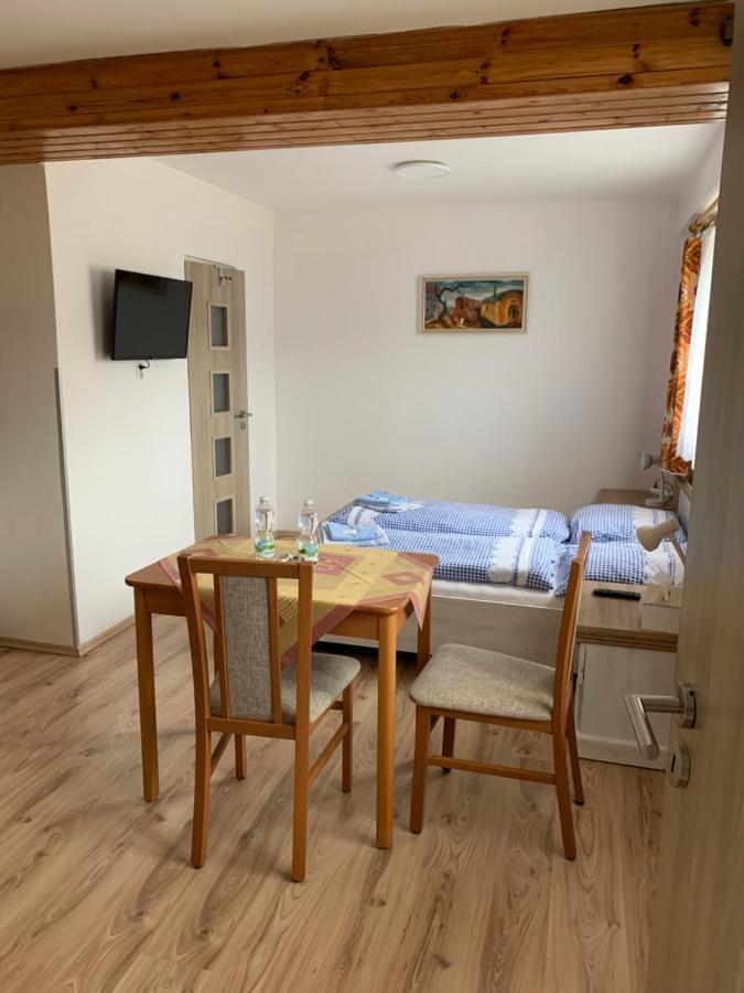Privat Zelezny Brod Leilighet Eksteriør bilde